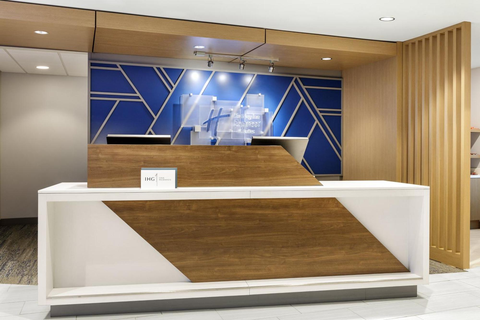 Holiday Inn Express & Suites Leesburg - Historic District By Ihg Εξωτερικό φωτογραφία
